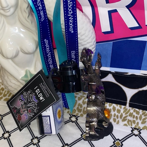 BATH AND BODY WORKS HAUNTED MONSTER TREE PROJECTOR NIGHTLIGHT WALLFLOWER PLUG - Picture 8 of 9